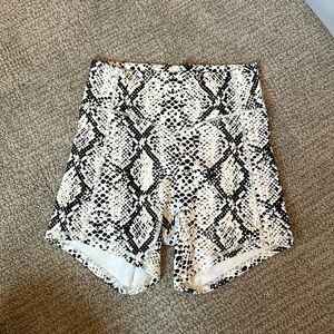 NWOT Balance Athletica Ascend Short